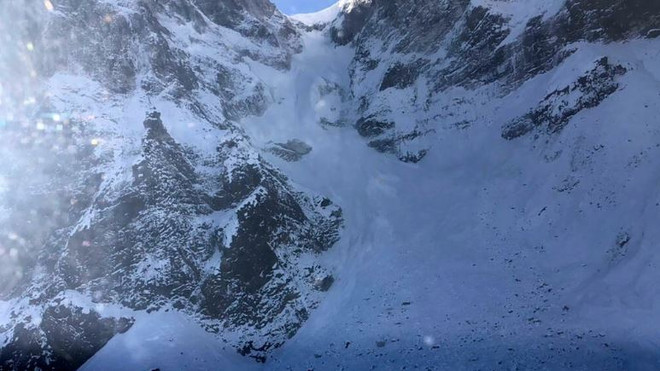 Nepal tìm thấy thi thể 3 nhà leo núi người Pháp mất tích hồi tháng 10 ảnh 1