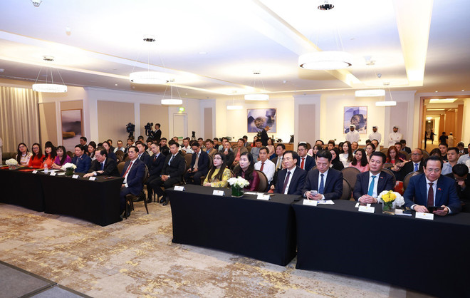 ttxvn_thu_tuong_gap_cong_dong_nguoi_viet_nam_tai__qatar (7).jpg