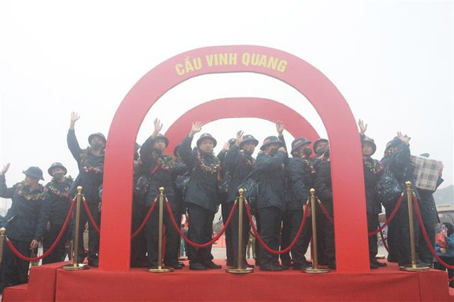 Ngày hội tòng quân trên địa bàn 9 tỉnh, thành phố thuộc Quân khu 3 ảnh 1