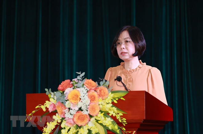 Tổng Giám đốc Thông tấn xã Việt Nam Vũ Việt Trang trình bày tham luận. (Ảnh: Dương Giang/TTXVN) Thủ tướng: Người làm báo nhạy bén về chính trị, nhạy cảm về kinh tế ảnh 3