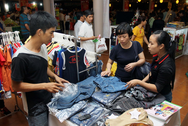 TP. HCM phát triển các điểm bán hàng bình ổn và hàng Việt ảnh 1