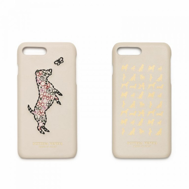 Những thiết kế thời trang đặc sắc “thửa” riêng cho năm Mậu Tuất ảnh 16