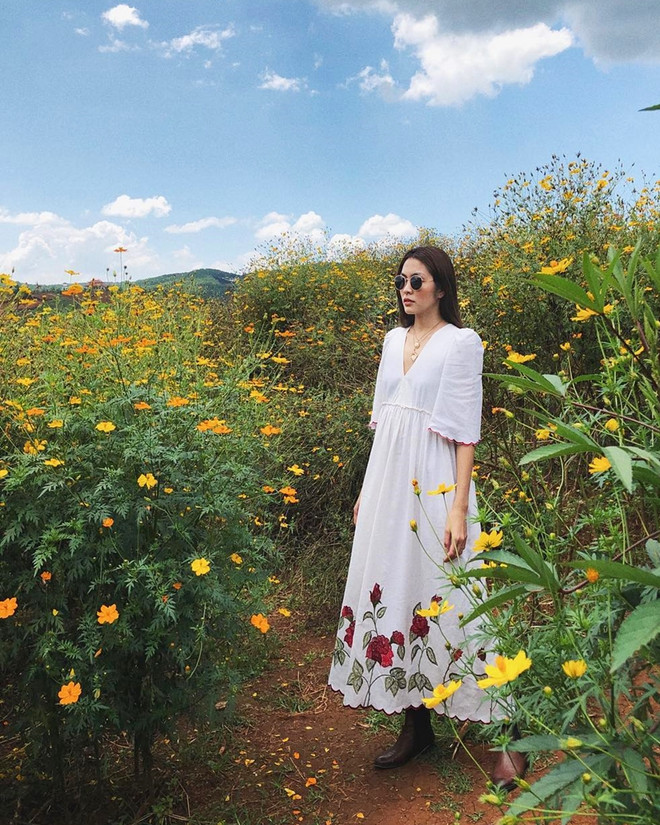 Mỹ nhân Việt diện đồ bay bổng, khoe phong cách nữ tính ngày Thu ảnh 4