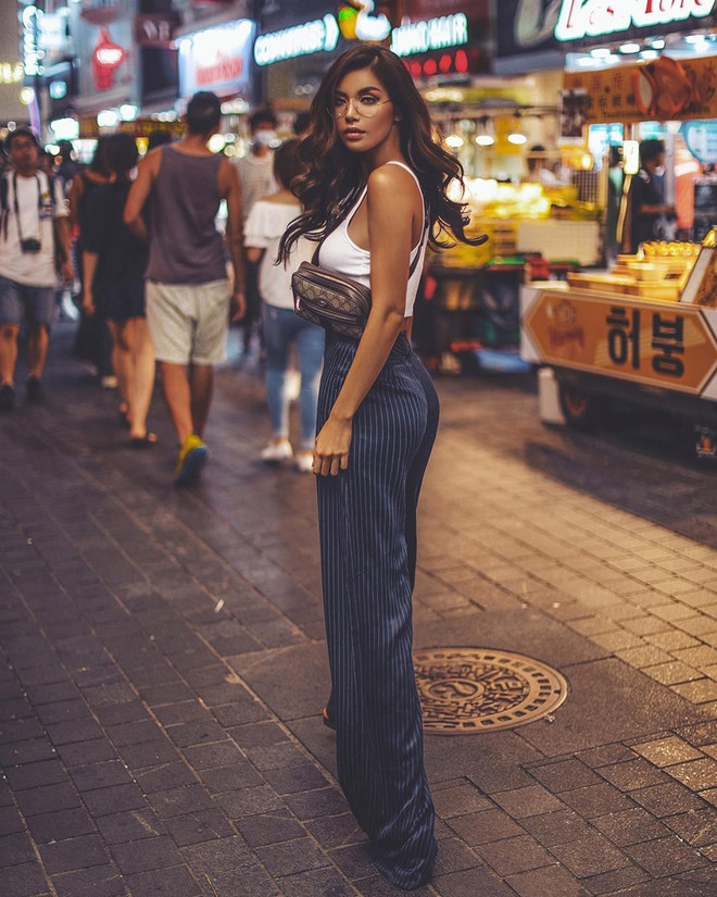 Mỹ nhân Việt diện đồ bay bổng, khoe phong cách nữ tính ngày Thu ảnh 10