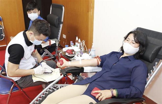 "Mùa Hè nhân ái" 2021: Cùng giữ nhịp đập trái tim cho người bệnh ảnh 2