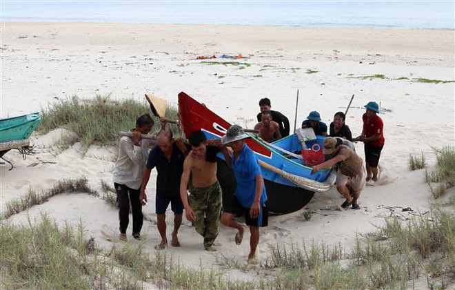 Quảng Trị di dời, sơ tán trên 94.000 người dân tránh bão số 5 ảnh 1