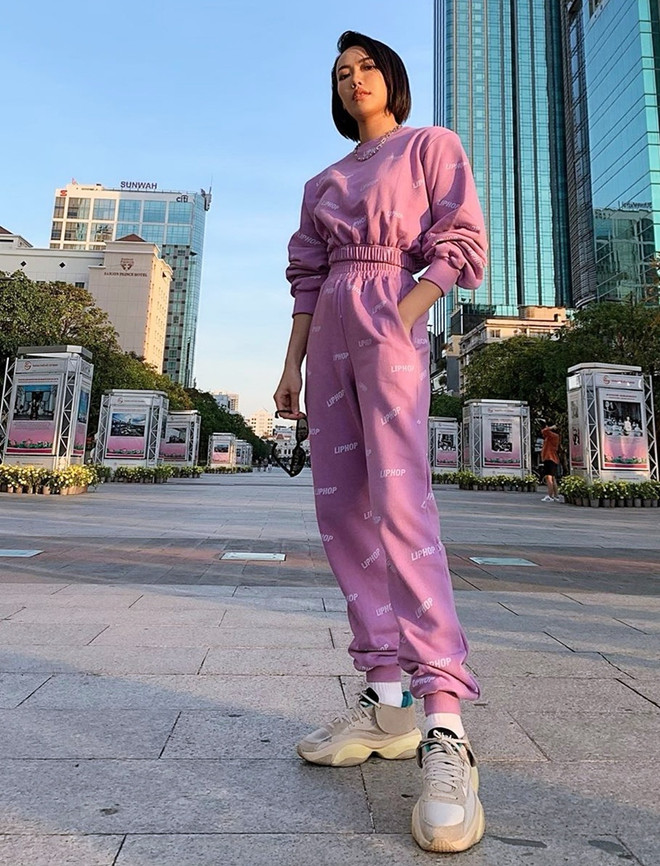 Dàn mỹ nhân Việt biến tấu với tông màu hồng dịu ngọt ảnh 5