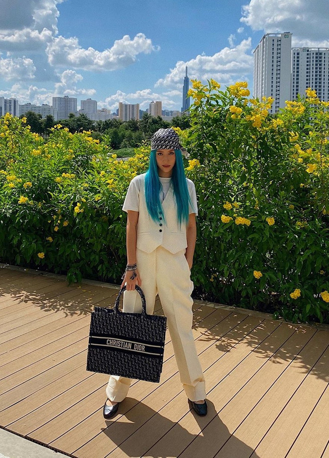 Dàn mỹ nhân Việt biến tấu với tông màu hồng dịu ngọt ảnh 10