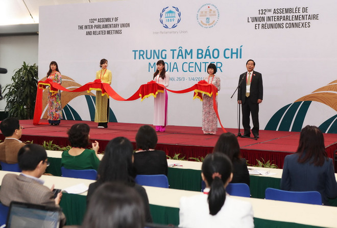 Khai trương Trung tâm báo chí phục vụ Đại hội đồng IPU-132 ảnh 1