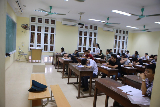 Dồn điểm thi trong ngày cuối kỳ thi Trung học Phổ thông Quốc gia ảnh 3