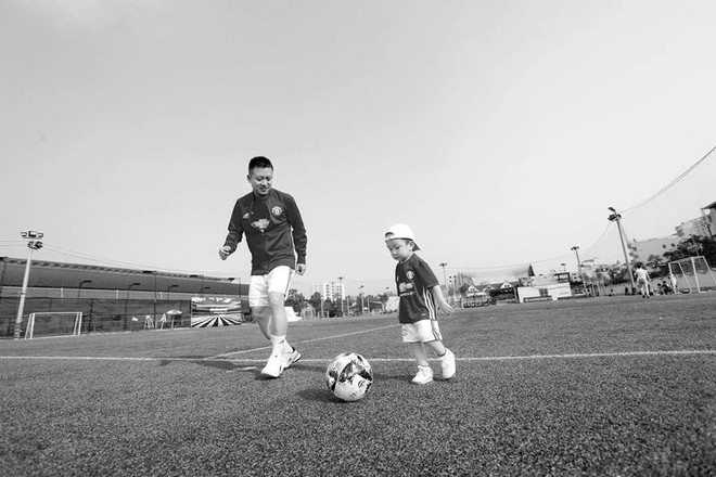 Ca sỹ Tuấn Hưng: 'Không ngờ việc làm bố khiến mình oách đến vậy' ảnh 2