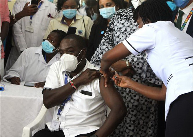 COVID-19: Maroc và Kenya phê duyệt vaccine Sputnik V của Nga ảnh 1
