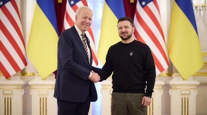 Tổng thống Mỹ Joe Biden đến Kiev gặp người đồng cấp Ukraine ảnh 1