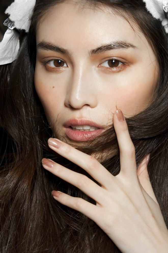 Bốn tông son khiến diện mạo mùa Thu Đông thêm say đắm ảnh 8