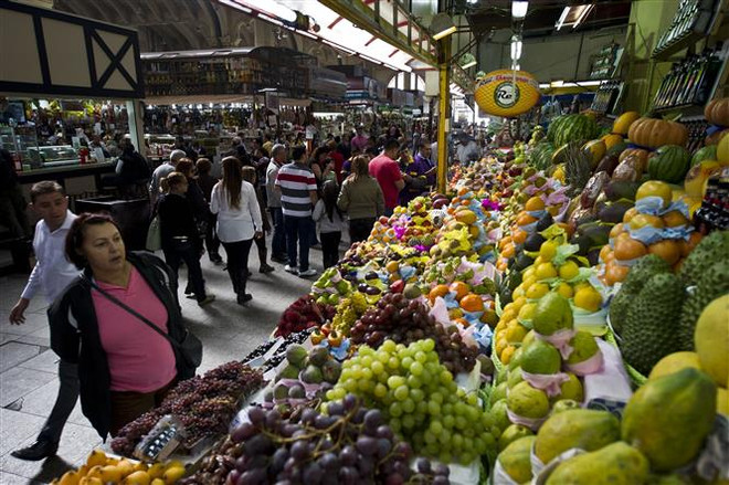 Đồng USD mạnh làm rung chuyển các nền kinh tế Mỹ Latinh ảnh 2