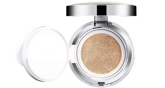 7 loại kem nền hứa hẹn sẽ không tan chảy dưới nắng Hè ảnh 7