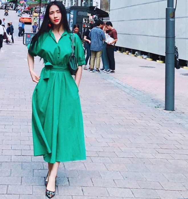 Mỹ nhân Việt và trang phục đẹp như mơ trong chuyến du lịch ngày hè ảnh 7