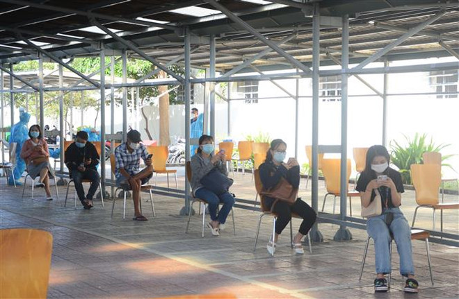 Đà Nẵng xét nghiệm những người từ vùng dịch đến thành phố từ 20/5 ảnh 1