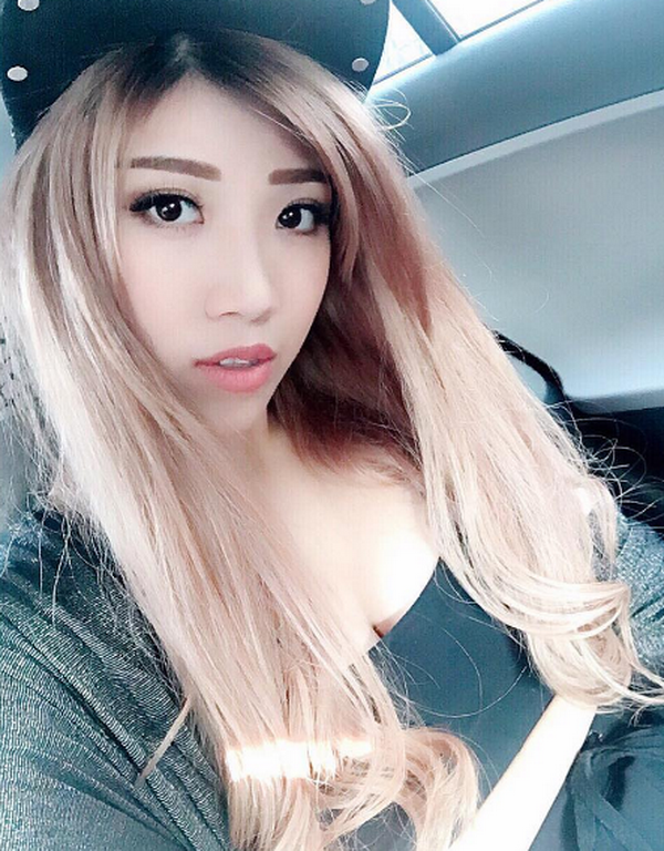 Các sao Việt đầy quyến rũ với cách tạo dáng lông mày ngang ảnh 5