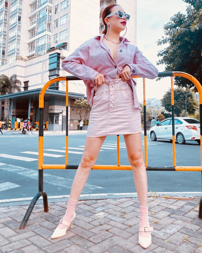 "Tan chảy" trước street style nữ tính, ngọt ngào của dàn sao Việt ảnh 4