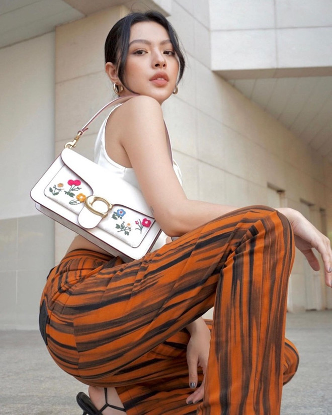 "Tan chảy" trước street style nữ tính, ngọt ngào của dàn sao Việt ảnh 12