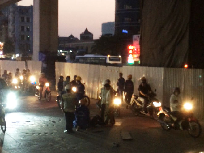 Nghi vấn công nhân rơi khỏi công trình thi công đường sắt trên cao ảnh 2