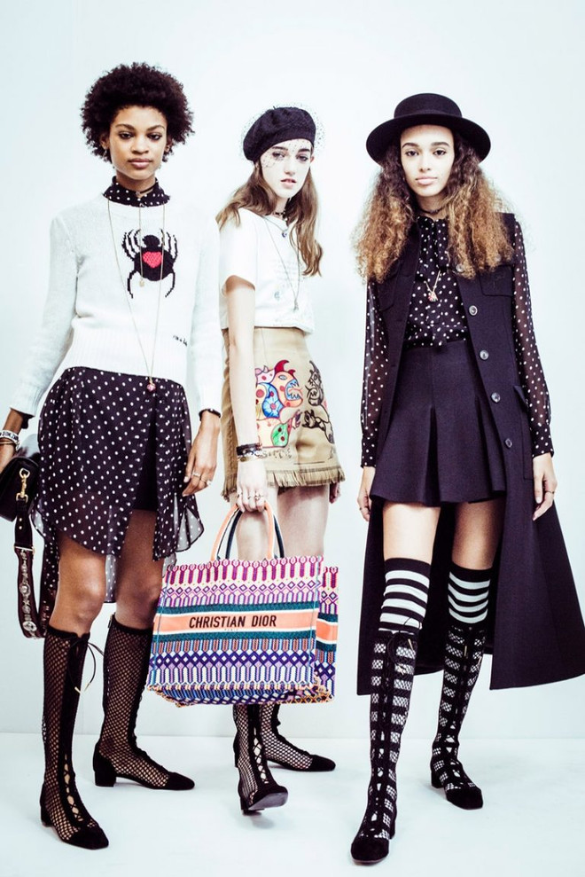 Dior Book Tote - Chiếc túi xách mang theo được cả thế giới ảnh 5