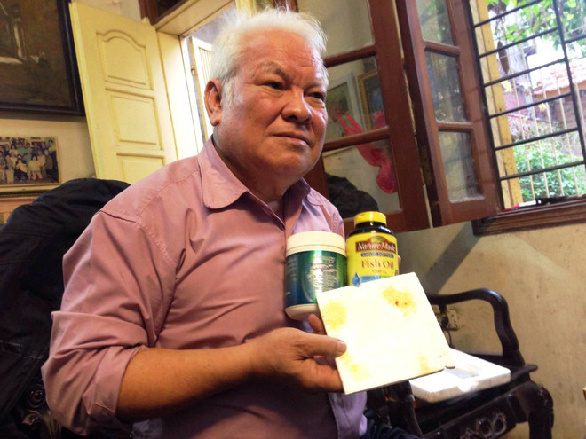 Tiến sỹ vật lý phản hồi thông tin dầu cá ăn mòn xốp của Bộ Y tế ảnh 1