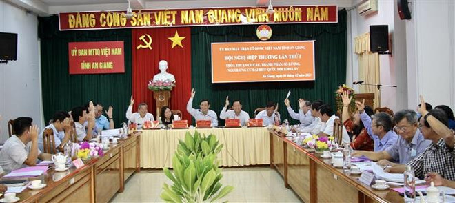 Hội nghị thông qua cơ cấu, thành phần, số lượng người ứng cử đại biểu Hội đồng Nhân dân tỉnh An Giang nhiệm kỳ 2021-2026. (Ảnh: Thanh Sang/TTXVN) An Giang: Hiệp thương thống nhất cơ cấu đại biểu Quốc hội, HĐND ảnh 1