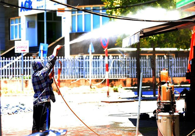 Nắng nóng đặc biệt gay gắt, người dân đề phòng nguy cơ hỏa hoạn ảnh 1