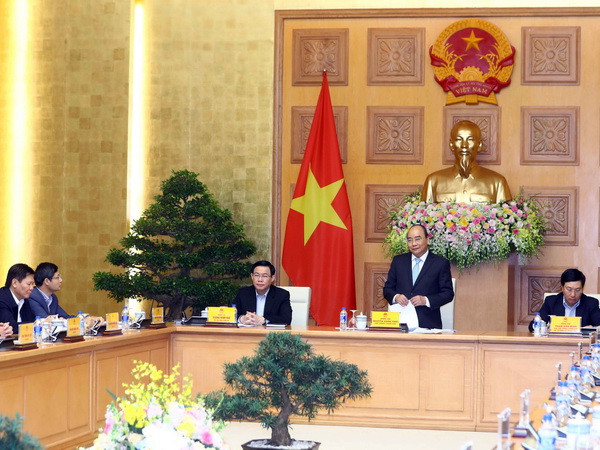 Tổ tư vấn đưa ra 3 kịch bản dự báo kinh tế của năm 2019 ảnh 1