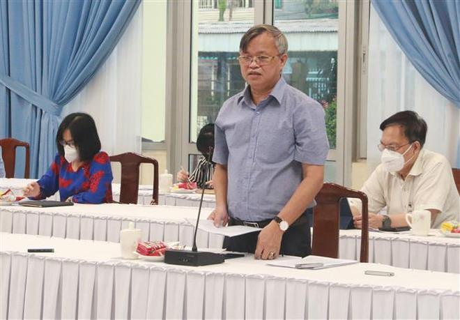 Ông Cao Tiến Dũng, Chủ tịch UBND tỉnh Đồng Nai phát biểu tại cuộc họp. (Ảnh: Công Phong/TTXVN) Đồng Nai không thu tiền tiêm vaccine dưới bất kỳ hình thức nào ảnh 2