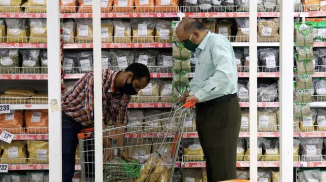 Ấn Độ “bỏ qua” lạm phát tăng trong khi tập trung phục hồi kinh tế ảnh 1