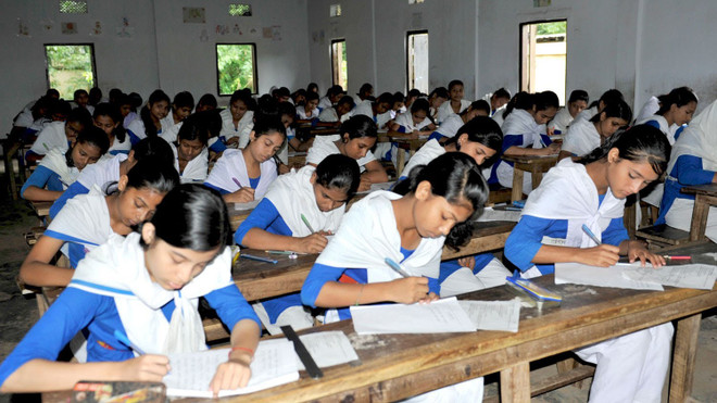 Chính phủ Bangladesh đóng cửa các trường trung học do biểu tình ảnh 1