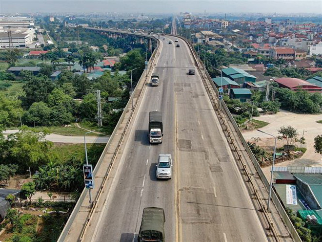 Thảm thử bêtông siêu tính năng sửa chữa cầu Thăng Long từ chiều 23/9 ảnh 1