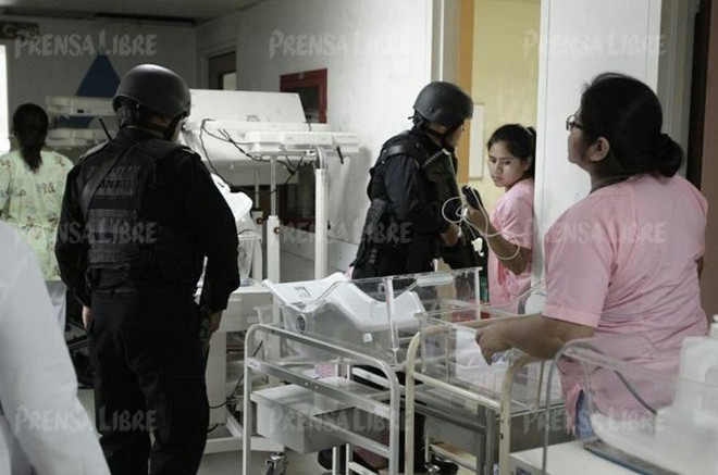 Xả súng tại bệnh viện để giải cứu tội phạm giết người, 7 người chết ảnh 1