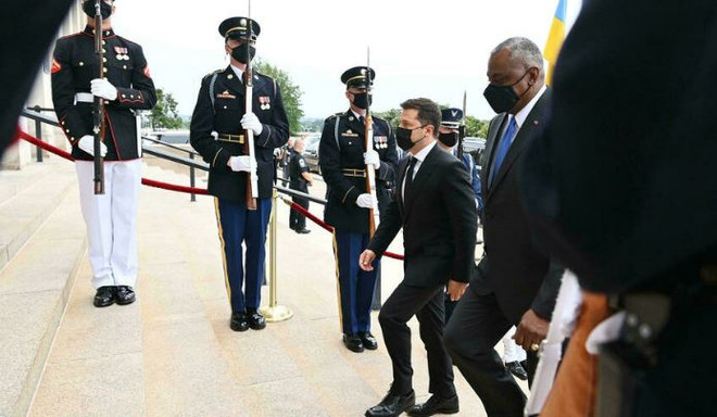 Mỹ mở rộng hợp tác quân sự, tình báo và phát triển vũ khí với Ukraine ảnh 1