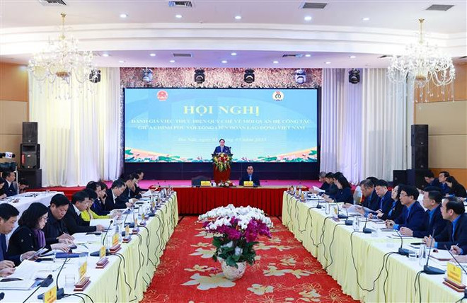 Thủ tướng: Thực hiện 3 nhiệm vụ trọng tâm nâng cao đời sống lao động ảnh 1