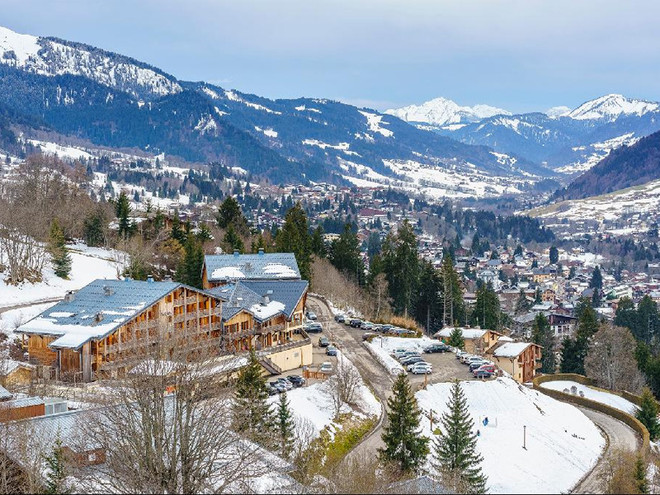 Trải nghiệm mới mẻ khi du lịch tới các địa điểm trượt tuyết vào mùa Hè ảnh 14