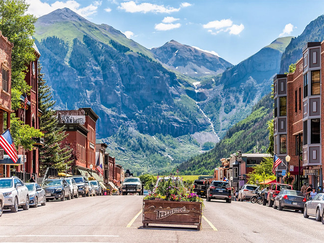 Trải nghiệm mới mẻ khi du lịch tới các địa điểm trượt tuyết vào mùa Hè ảnh 3