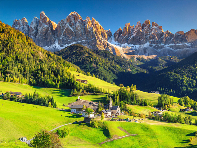 Trải nghiệm mới mẻ khi du lịch tới các địa điểm trượt tuyết vào mùa Hè ảnh 1