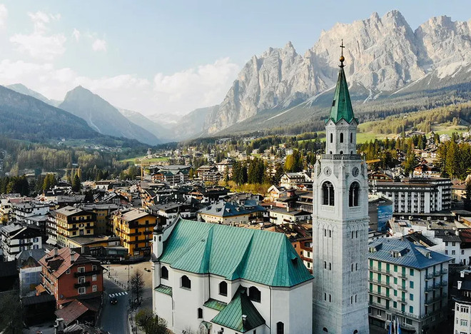 Trải nghiệm mới mẻ khi du lịch tới các địa điểm trượt tuyết vào mùa Hè ảnh 7