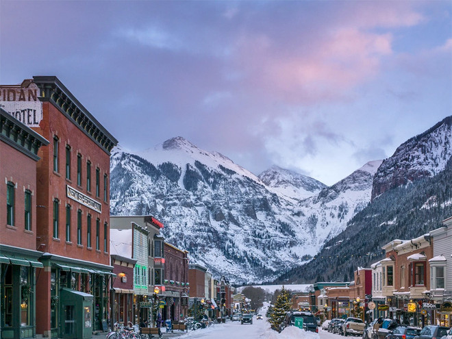 Trải nghiệm mới mẻ khi du lịch tới các địa điểm trượt tuyết vào mùa Hè ảnh 2