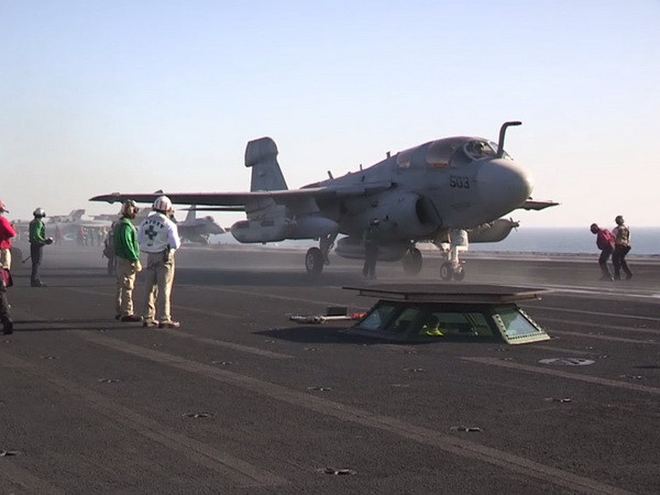 Nghị sỹ Mỹ hối thúc quốc hội ủng hộ Nhà Trắng chống IS ảnh 1