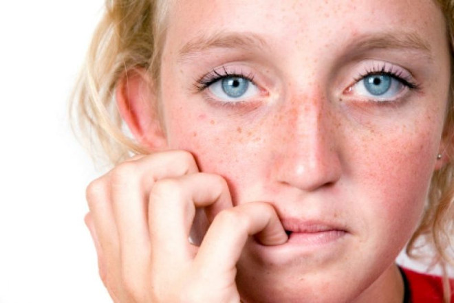 Đối với phụ nữ, mụn trứng cá đáng sợ đến mức nào? ảnh 1
