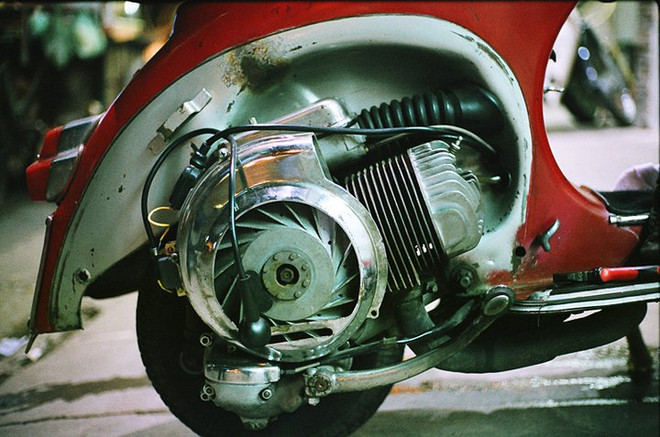 Xe máy Vespa cổ - Thú chơi lắm mục đích và công phu ảnh 10