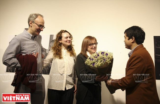 Hiểu thêm về trẻ tự kỷ qua ống kính của nhiếp ảnh gia nước ngoài ảnh 13