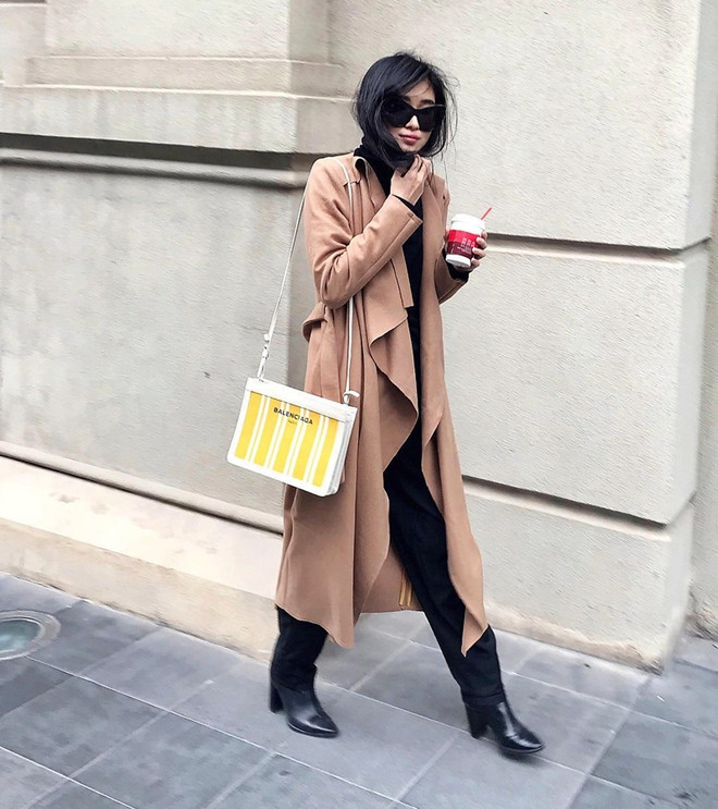 Quý cô thời trang Việt lăngxê áo khoác dáng dài ngày lạnh ảnh 4