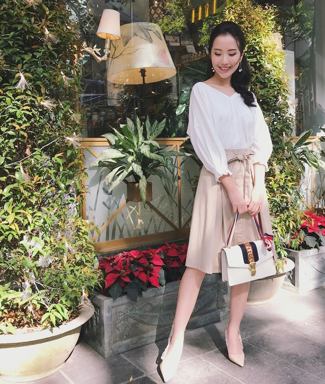 Quý cô thời trang Việt lăngxê áo khoác dáng dài ngày lạnh ảnh 13