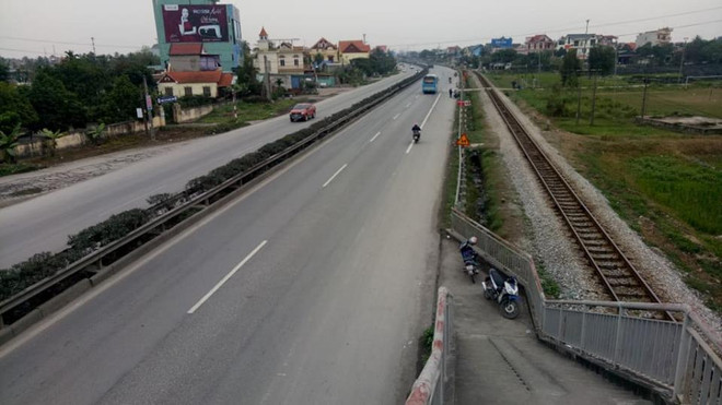 Tai nạn thương tâm ở Hải Dương: Chiếc cầu vượt mà biết nói năng ... ảnh 1